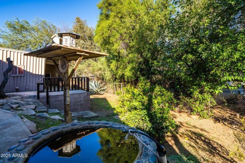 7RV06436-2 (2) 18870 back patio view