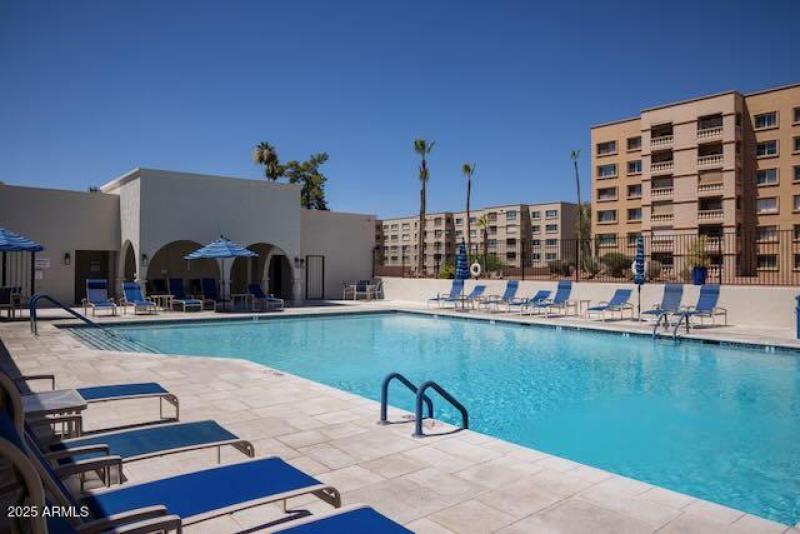 Scottsdale Shadows Pool