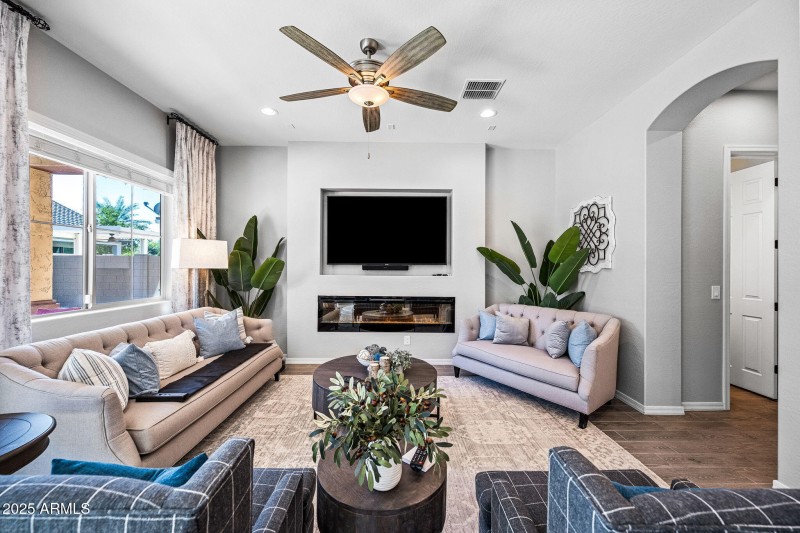 13-web-or-mls-13-1925EGS-ocupix-SEQ-FS