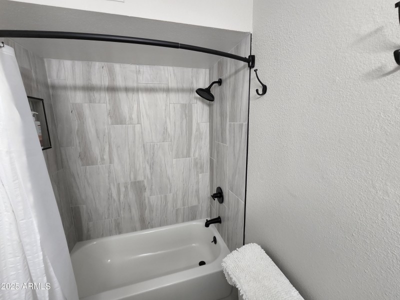 Julie bathroom shower and tub