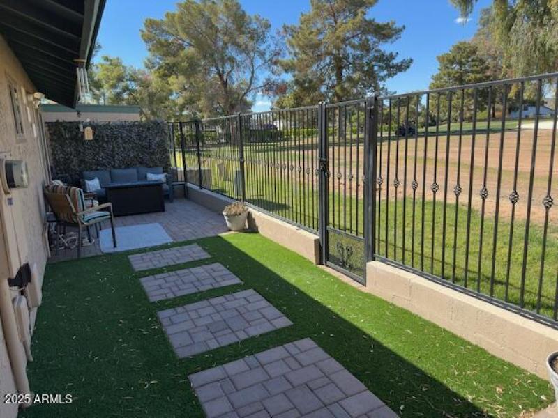 Backs to Bellair Golf Course !