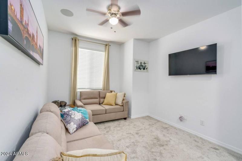 original_958257956989254893_1720738017