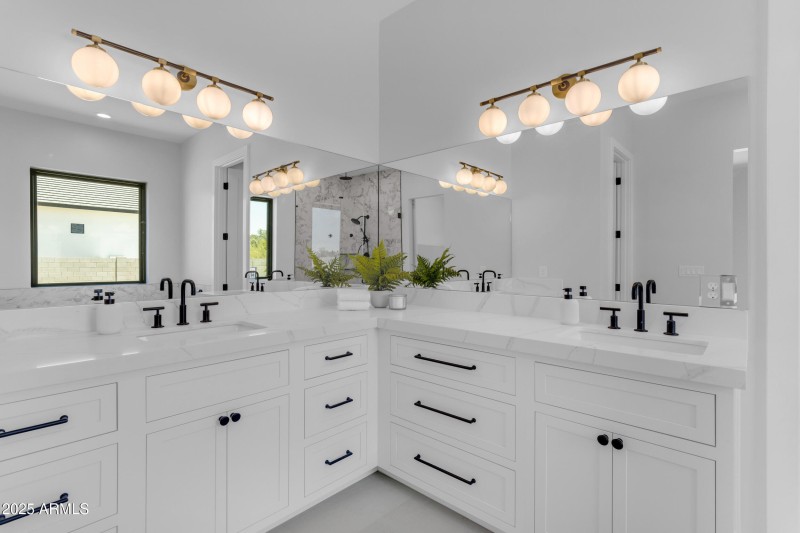 0433_a4m_cloud creek