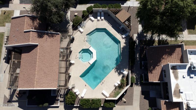 DJI_20251030041242_0120_D