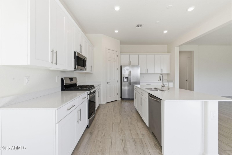 5-web-or-mls-389A0100 Ruben Ortiz