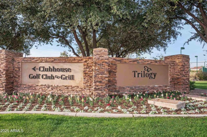 4527 E Sycamore Ct Gilbert AZ-print-037-