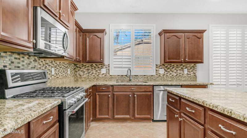 2743 N 144th Dr (25)