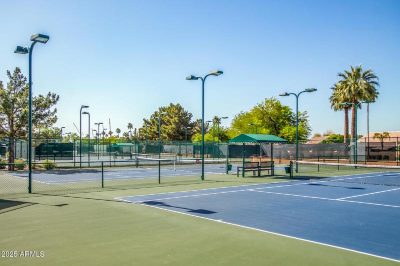 Tennis & Pickleball Courts