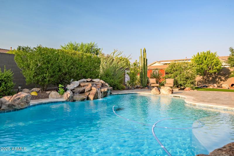 POOL AND WATER FEATURE