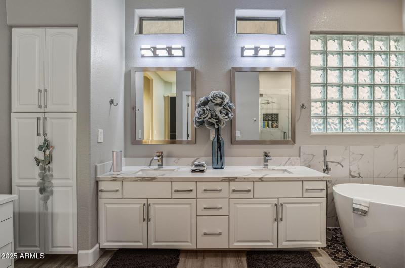 67-web-or-mls-18422 N 14th St Phoenix, A