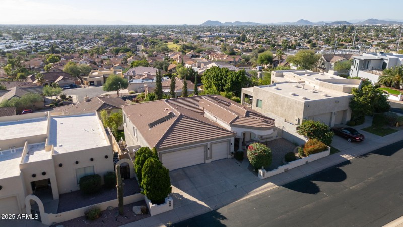 116-web-or-mls-18422 N 14th St Phoenix,