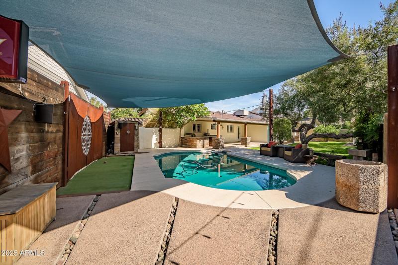 1A8FF82A-6D62-4466-964B-ACE5BA683ABC