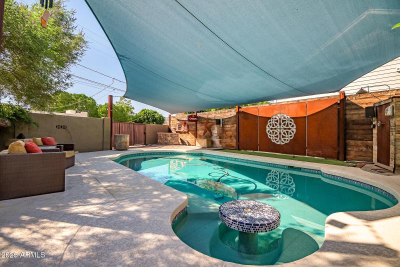 AD0850B8-92EC-4F64-B20F-40D2BFFE2C81