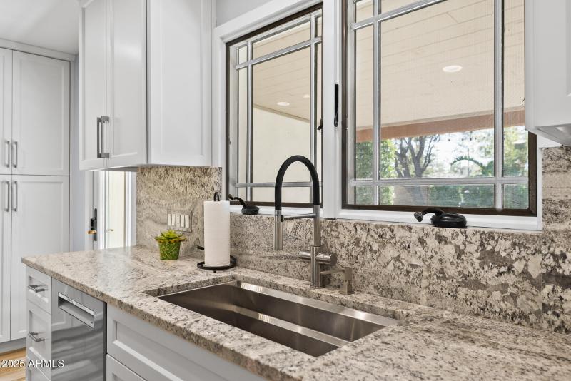 16CEBFCB-02FB-4897-944E-34417FBF37BF