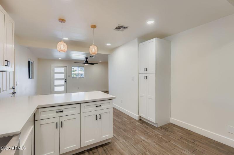 1107 W Roosevelt St - Web Quality - 015