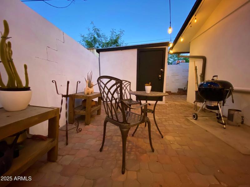 Roosevelt 2 patio edit 3