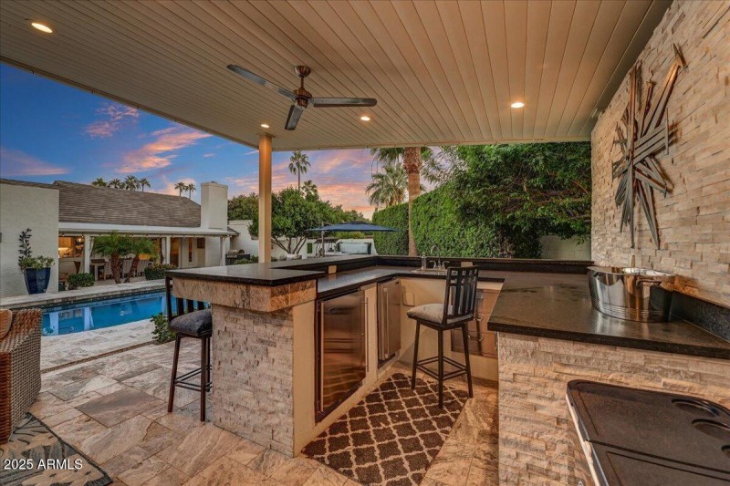 43-Cabana Bar Detail