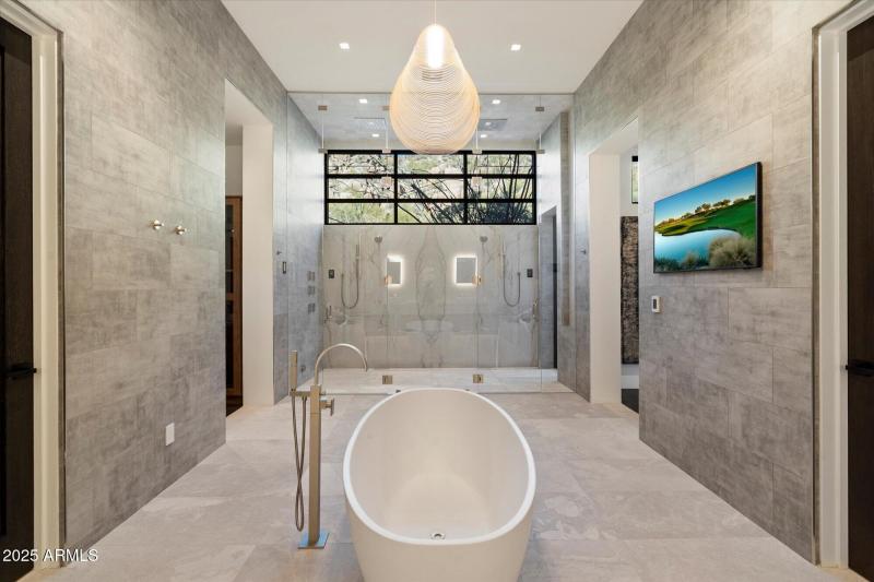 028-Primary Bathroom