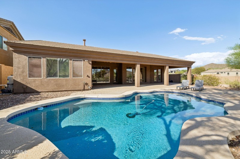 39-web-or-mls-13945-e-gail-rd