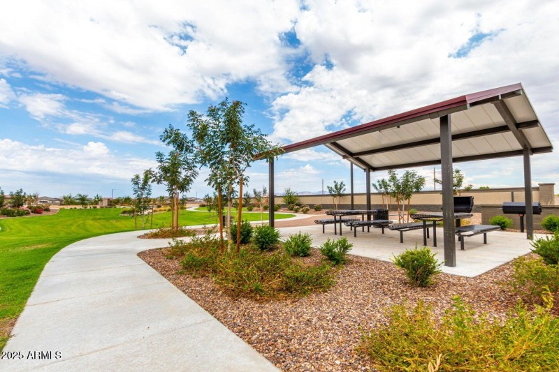 20250905232300382095000000-o