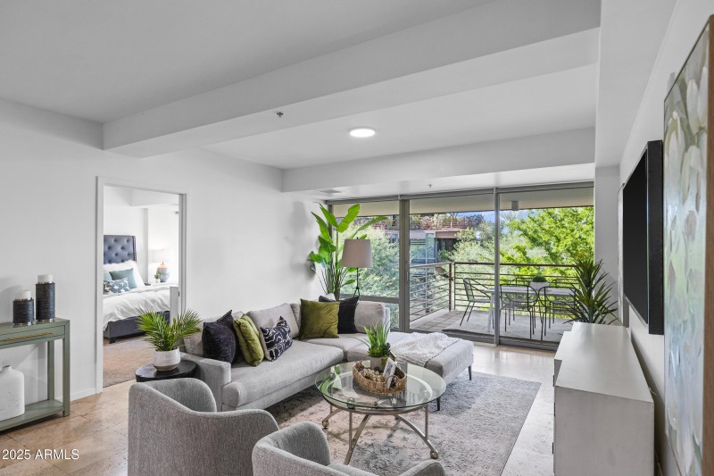 7131 E Rancho Vista Dr #4007-4