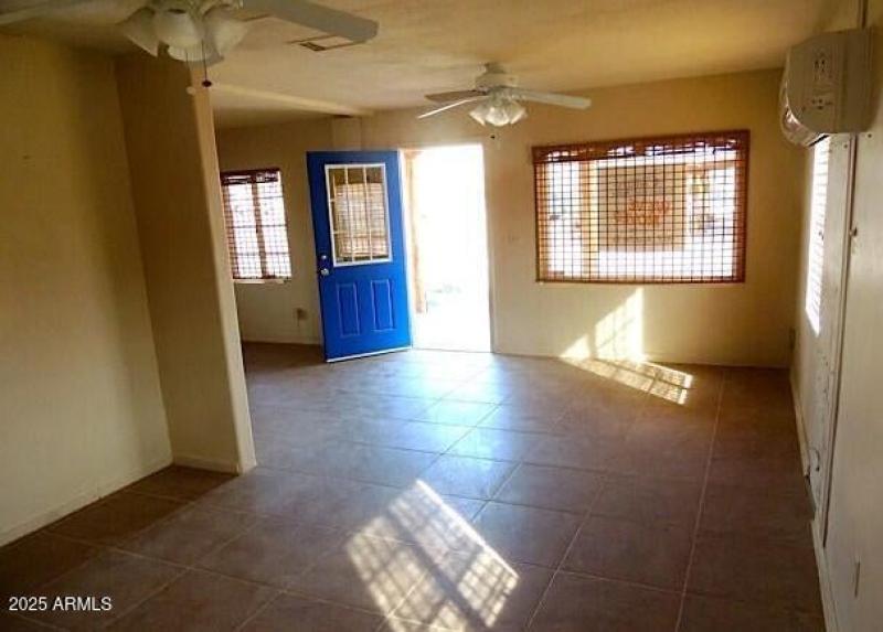 20131223213203144495000000-o