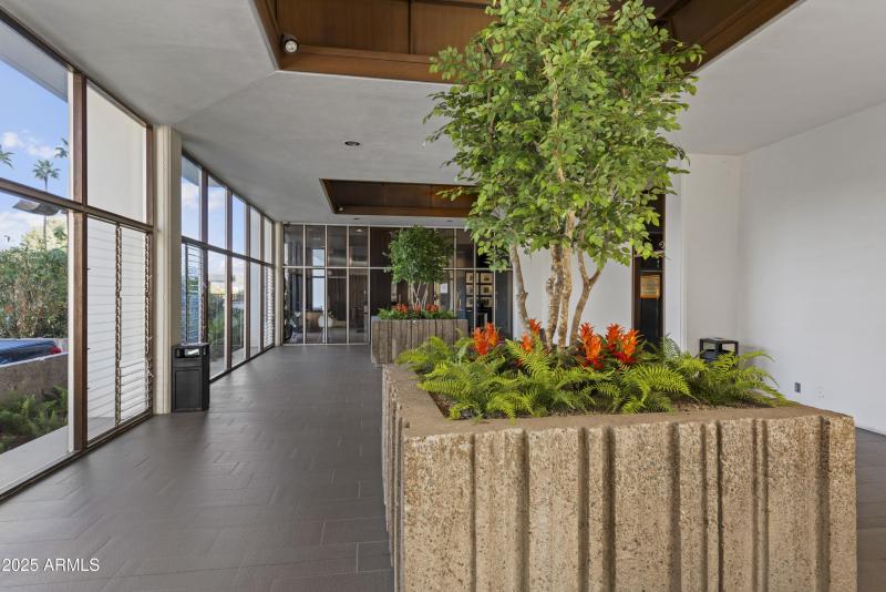 005 Lobby Walkway