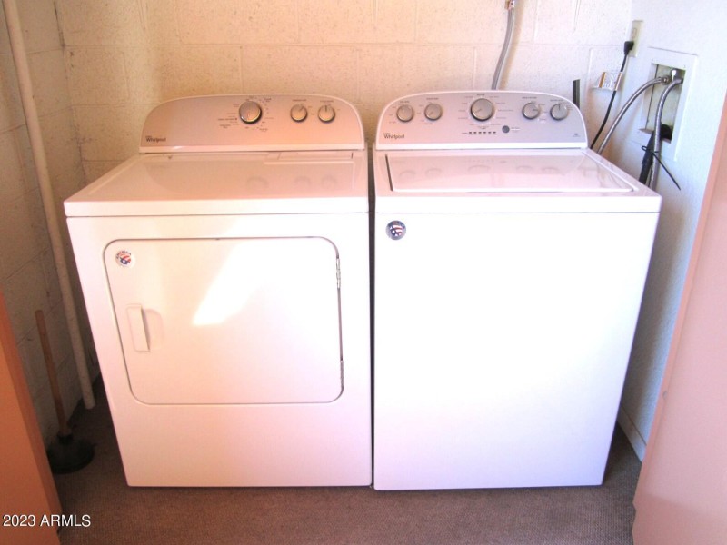 12 232 FULL SIZE WASHER N DRYER