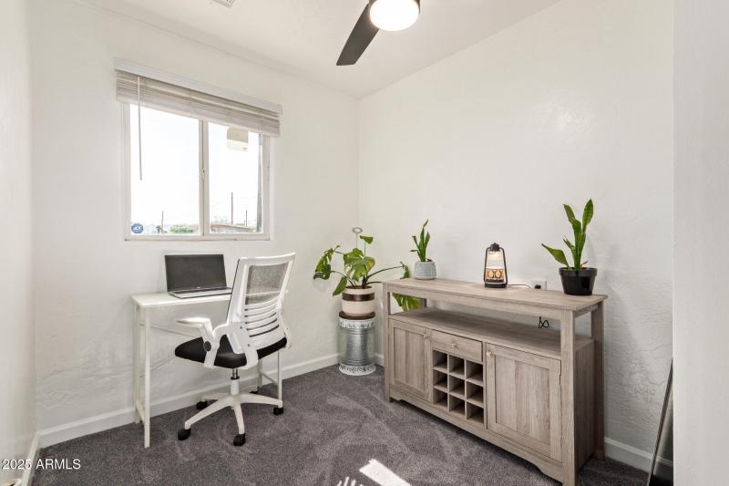 Office/Small Room 2 Main- 9th St