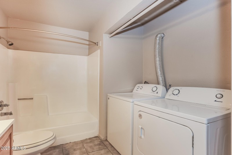 14-photo-Laundry-Room-4ef74ce8-9ba6-4794