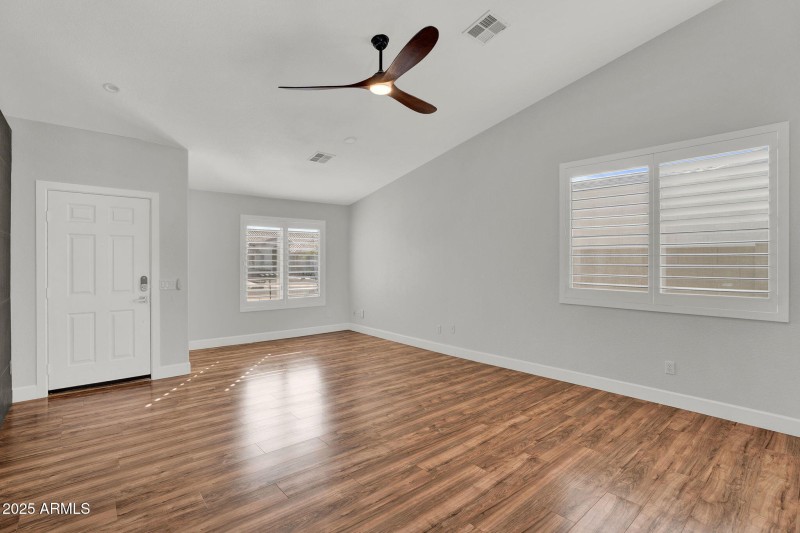 9-web-or-mls-8406 W Dahlia Dr -9