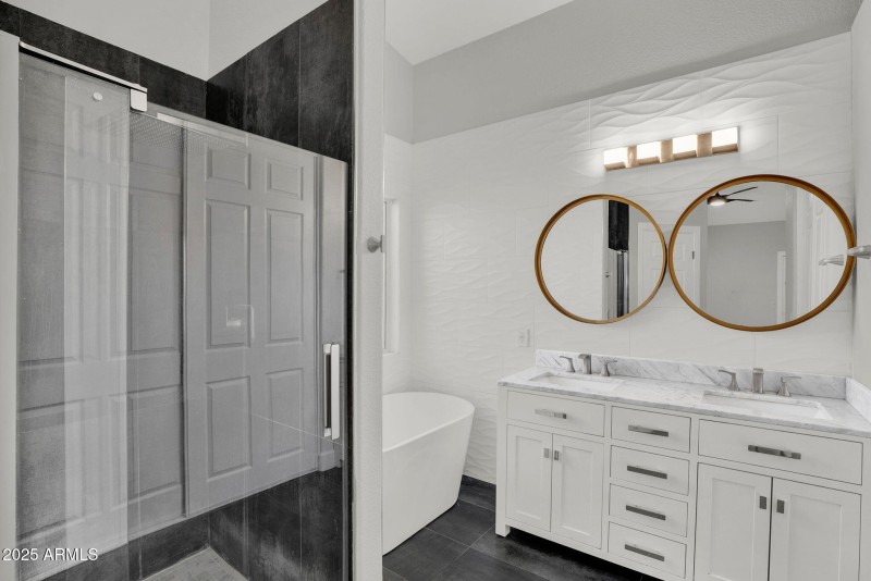 29-web-or-mls-8406 W Dahlia Dr -29