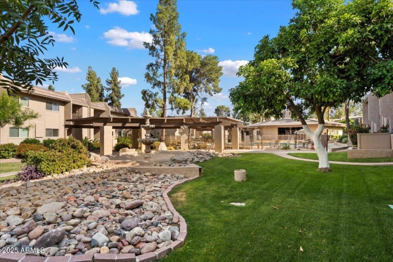 Winfield Place Community Grounds