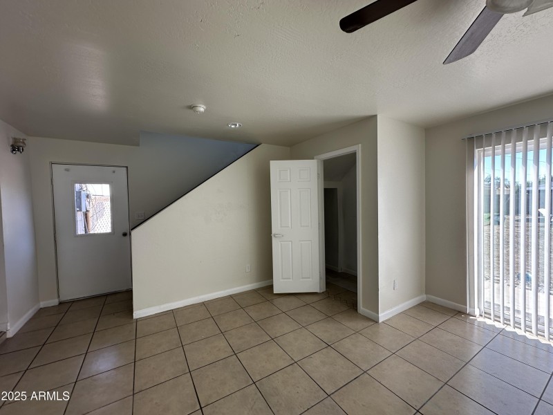 aeaa111405a83ca7-photo