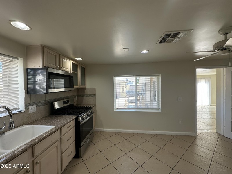 f9cb97426f512df1-photo