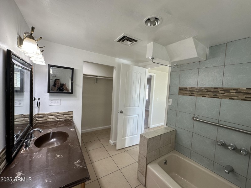 ffa0b5c3ddeb2dbd-photo