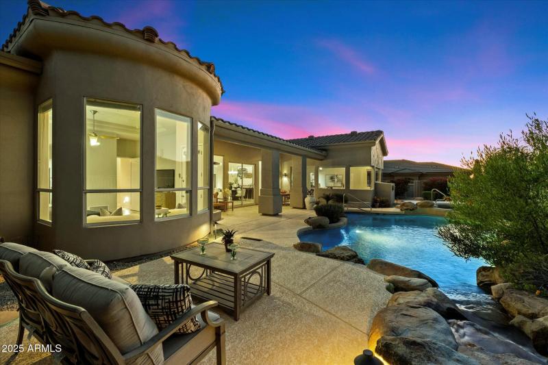 BACKYARD DECK TO SUNSETS