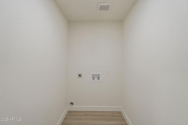 26-web-or-mls-Spur-27