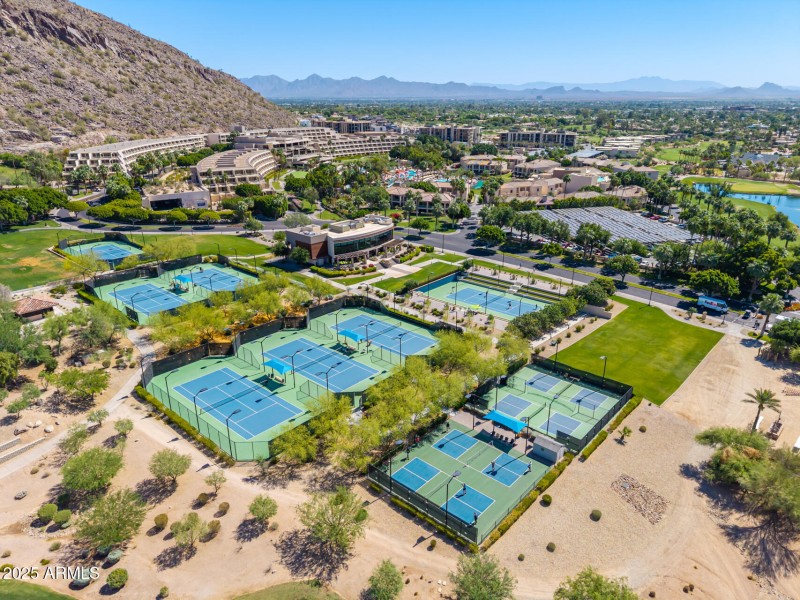 19 - Camelback Ridge