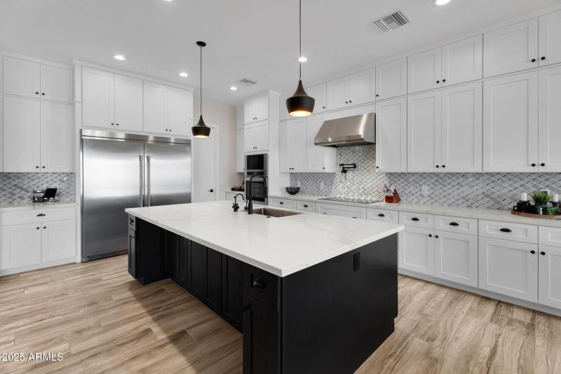 15-web-or-mls-4072 E Weston Ln -12