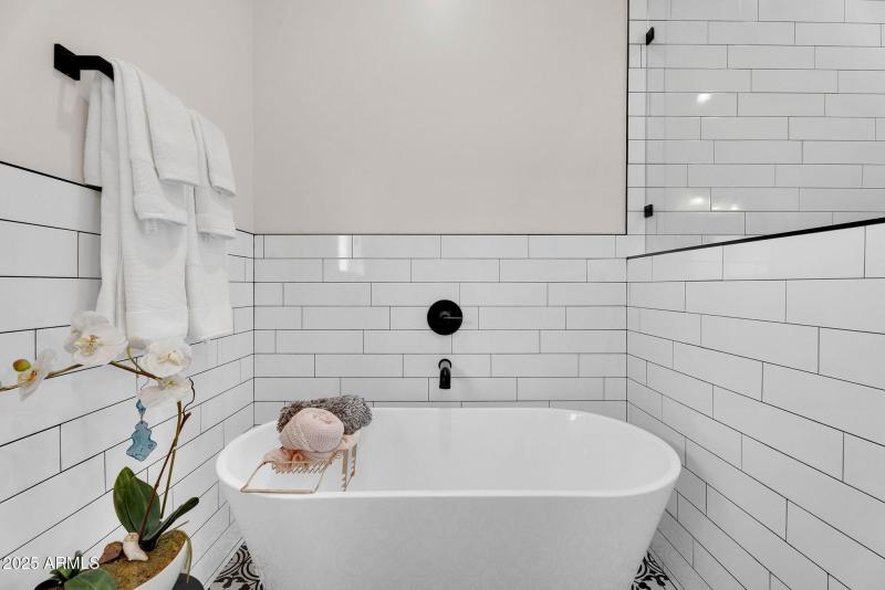 38-web-or-mls-4072 E Weston Ln -27