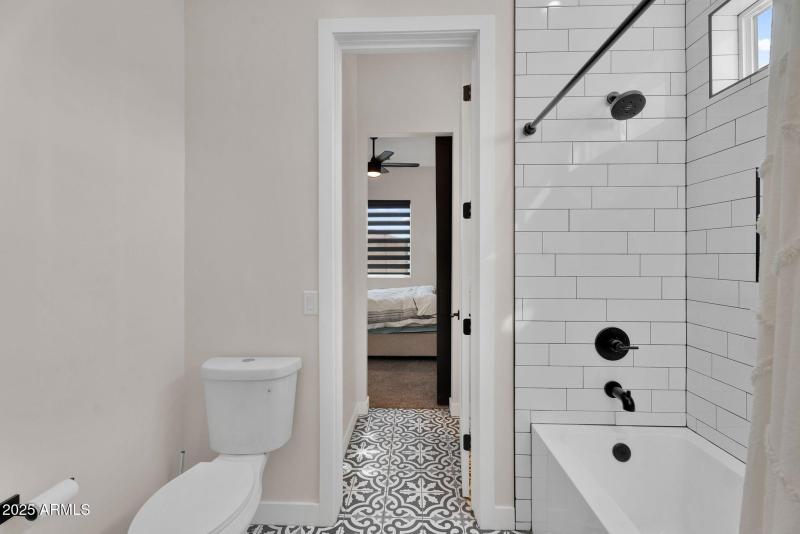 50-web-or-mls-4072 E Weston Ln -47