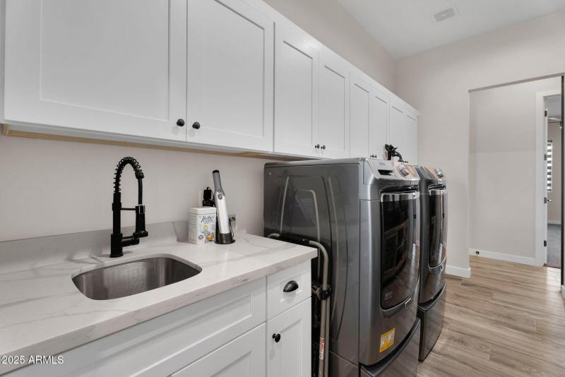 63-web-or-mls-4072 E Weston Ln -59