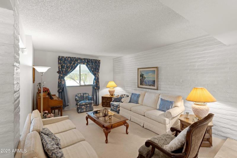 7125 N 20th Ave-7762