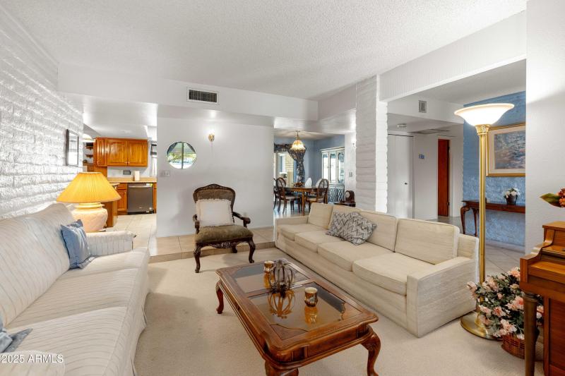 7125 N 20th Ave-7786