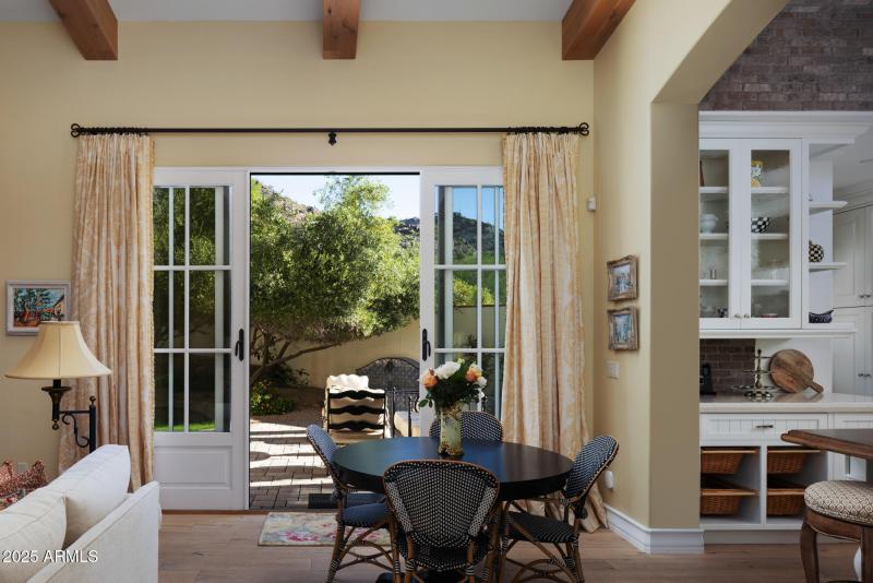 Breakfast area to private courtyard