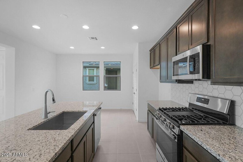 14617 W Sand Hills Rd - Ready Now!