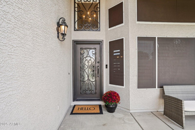 7-web-or-mls-N 76th Dr-S0111-005