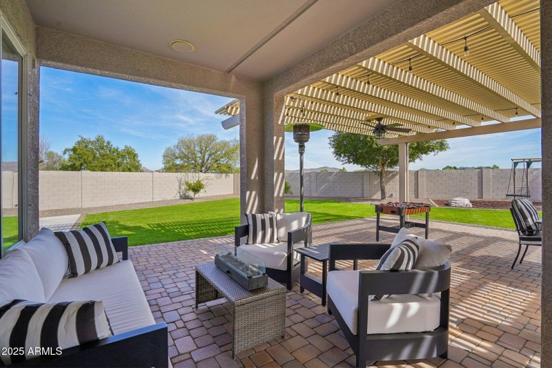 47-web-or-mls-N 76th Dr-S0111-045