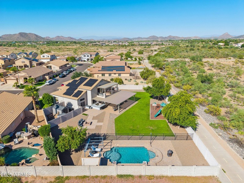 74-web-or-mls-N 76th Dr-S0111-072